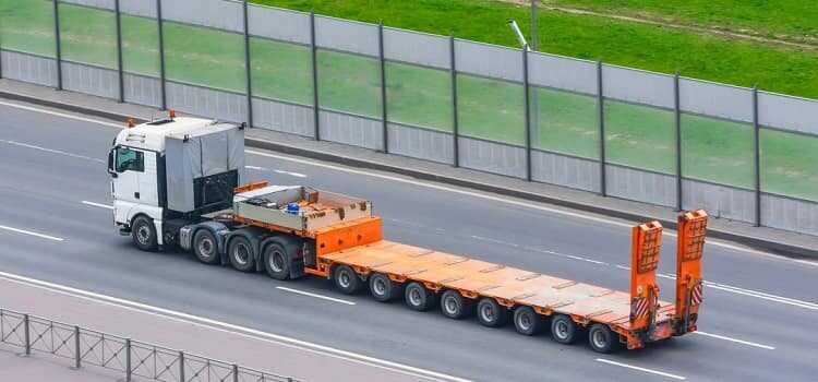 Na czym polega transport niskopodwoziowy ładunków?